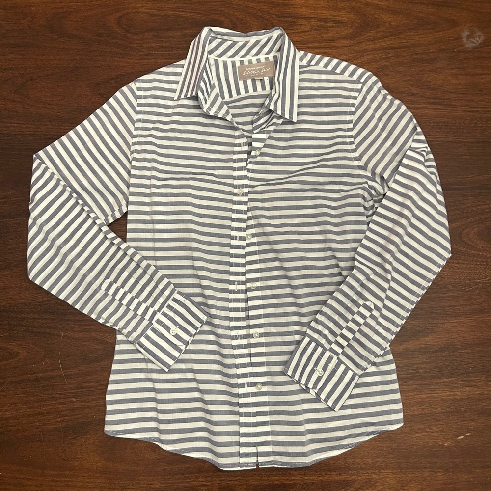 Banana Republic Women's Blue and White Striped Button-Down Shirt